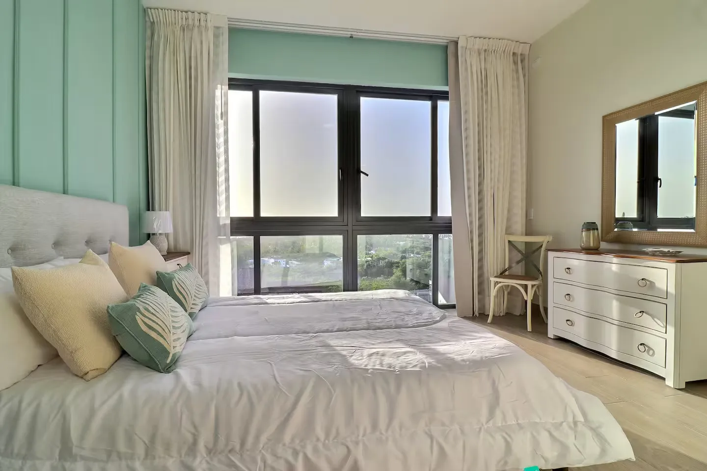 Guest bedroom detail