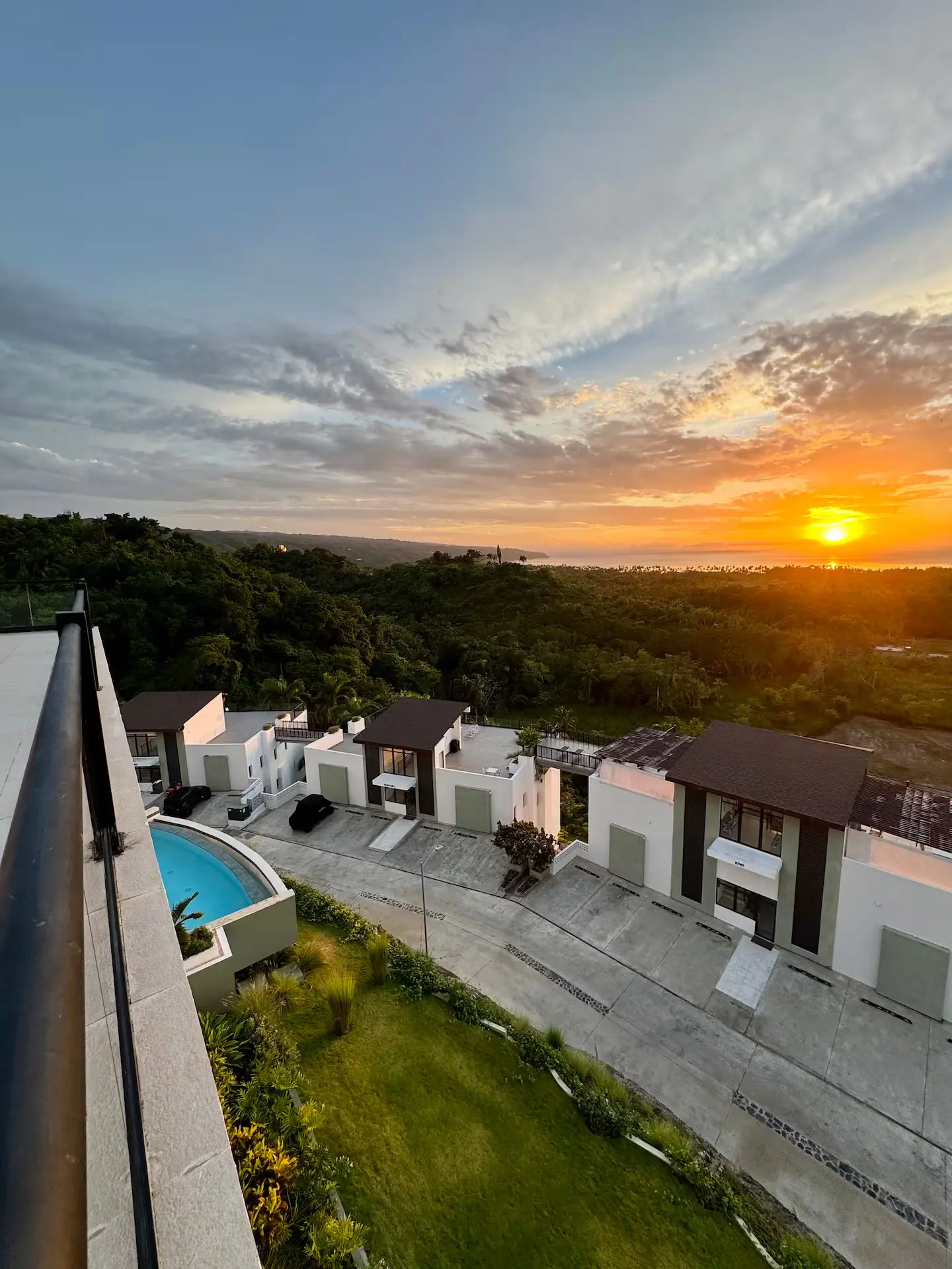 Pacific-like sunset from the terrace